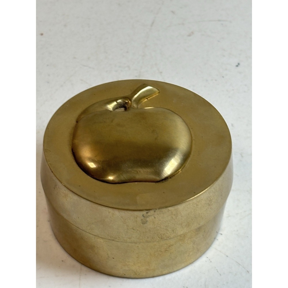 Brass Round Trinket Box Apple On‎ Lid Vintage Jewelry Valuable Storage 3"x1.5"